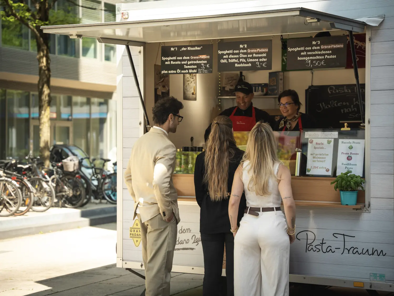 Lubomir Brusch - Genießen Pasta bei Pasta-Traum